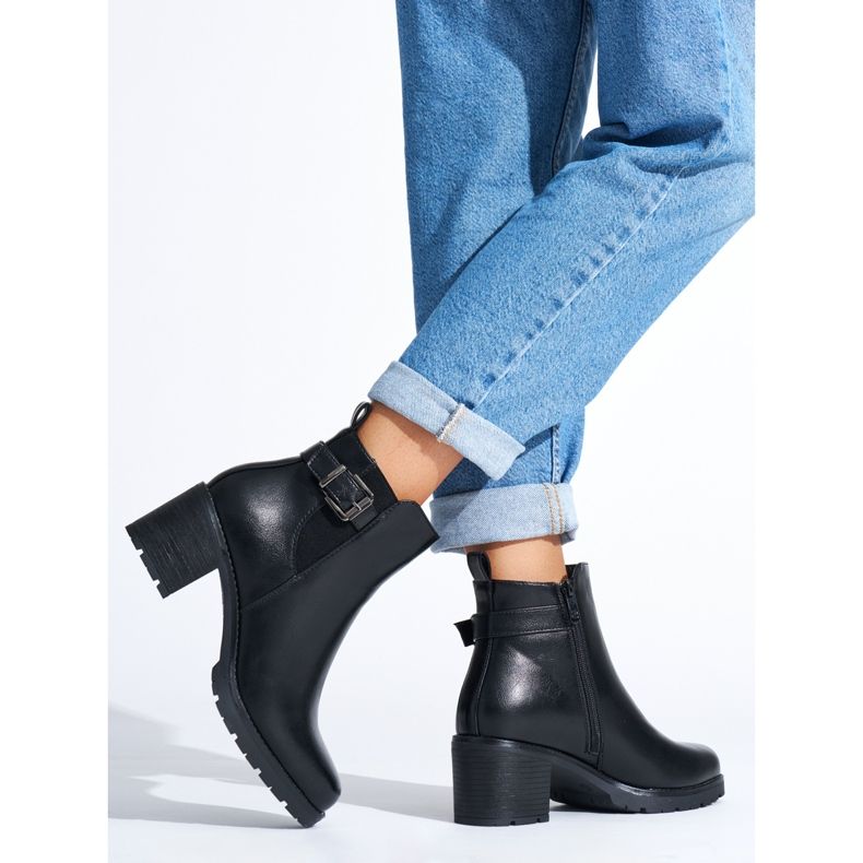 Black women's ankle boots with a heel 2