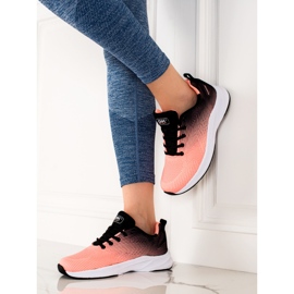 Light DK sports shoes black 2