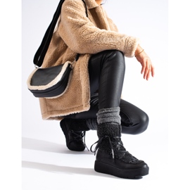 Women's black platform snow boots 1