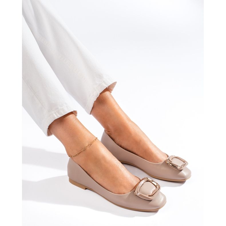 Beige elegant ballet flats with a square toe from Shelovet 1