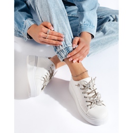 White sports shoes with butterflies 1