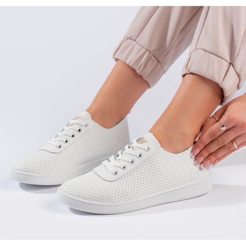 Seastar Women's white lace-up shoes 2