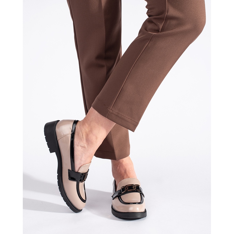 Beige patent leather women's moccasins with buckle 1