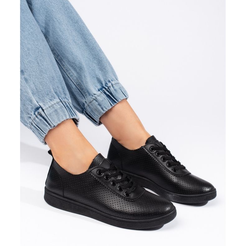 Seastar Women's black lace-up shoes 1