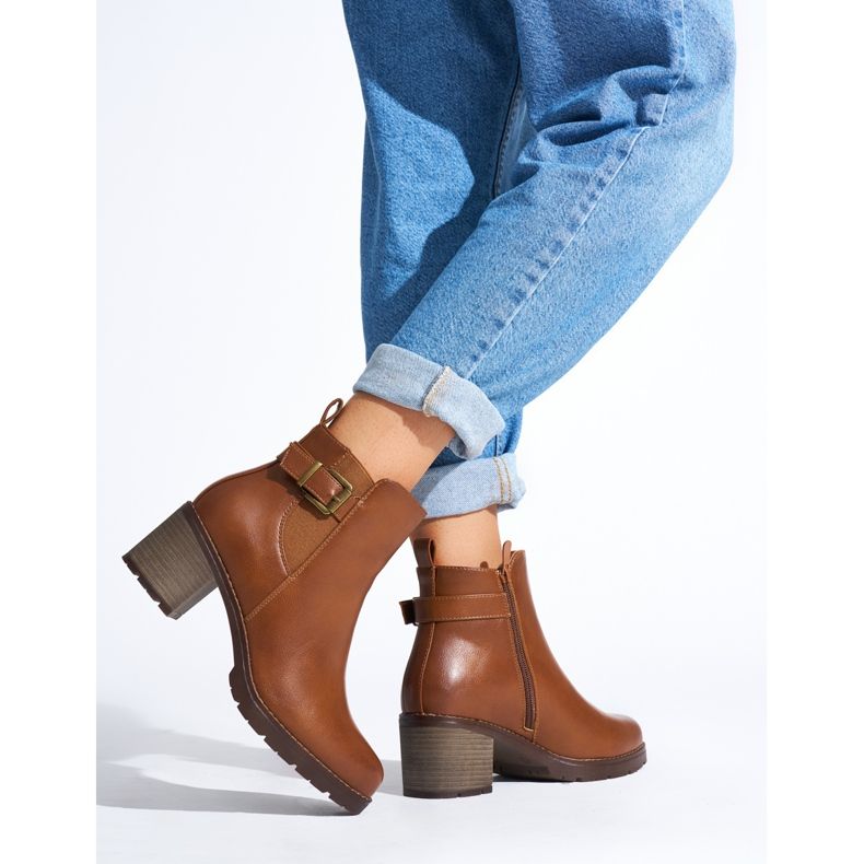 Brown women's ankle boots with a block heel 2