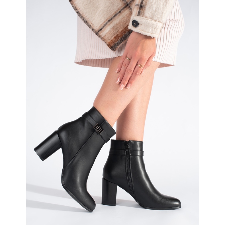 Black elegant ankle boots Sergio Leone 2