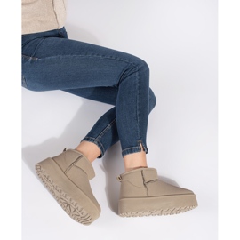 Seastar Beige insulated women's snow boots with a platform 2