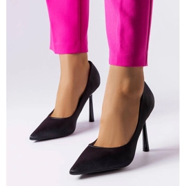 Vinceza Black pins with a satin finish from Vincez 1