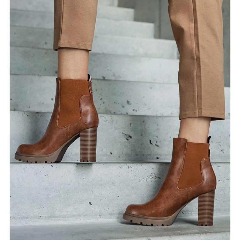 Brown slip-on ankle boots made of Motena eco-leather 1