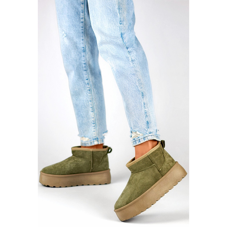 Dark green women's snow boots with a thick sole, warm winter women's shoes 1