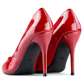 Red patent high-heeled women's pumps 1