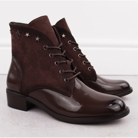 Women's patent leather ankle boots with brown rivets Sabatina DM24-25P 2