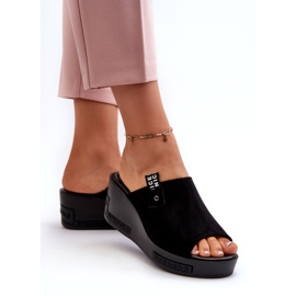 Vinceza Women's High Wedge Flip-Flops, Black 2