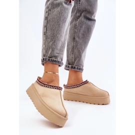 Women's Low Snow Boots With Embroidery On The Light Beige Platform Narirya 1