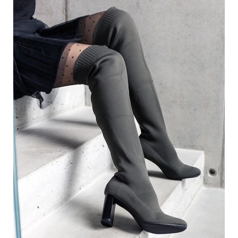 Green slip-on high-heeled boots with a flexible Flamme upper 1