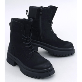 Trapper ankle boots with Desfor Black protector 1
