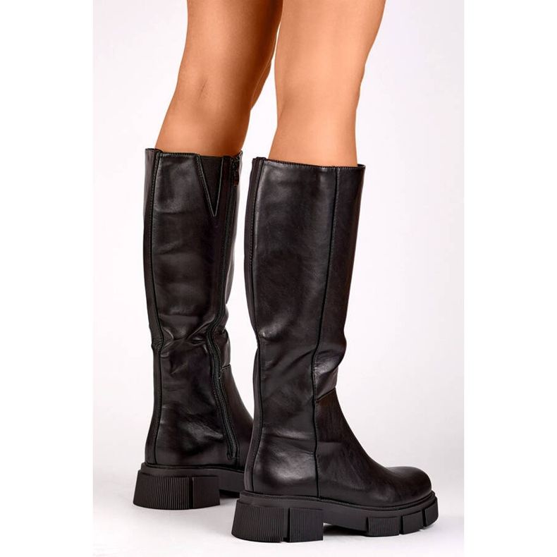 Women's boots with a thick sole, black M106B 2
