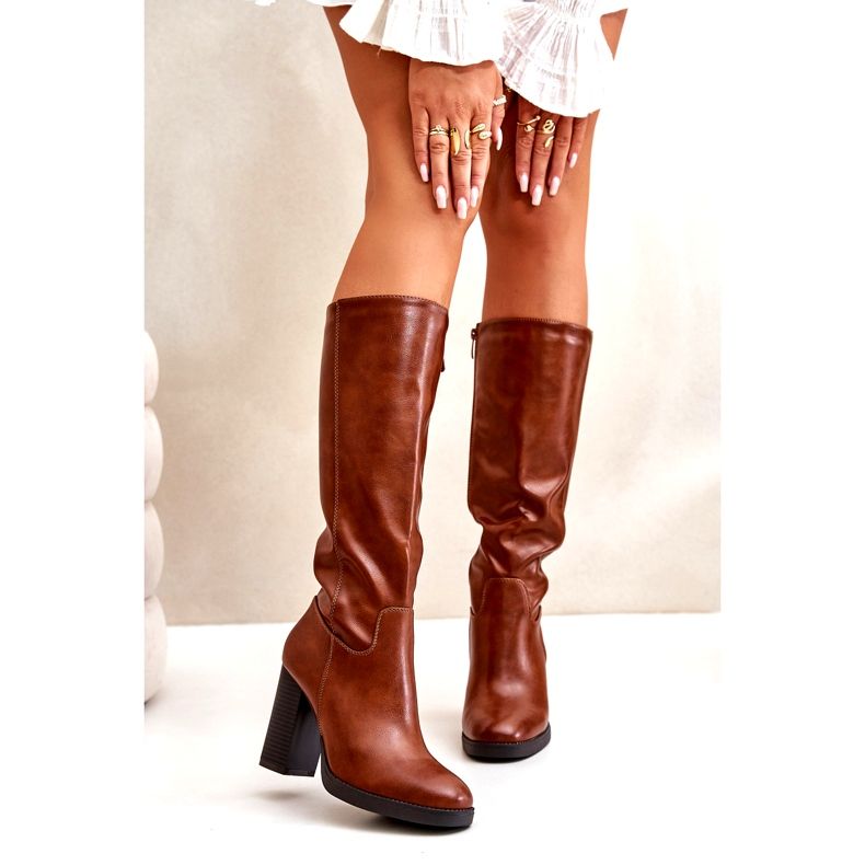 Women's boots on the eco-leather post in front of the knee camel brown 6 Women's boots on the eco-leather post in front of the knee camel brown 6