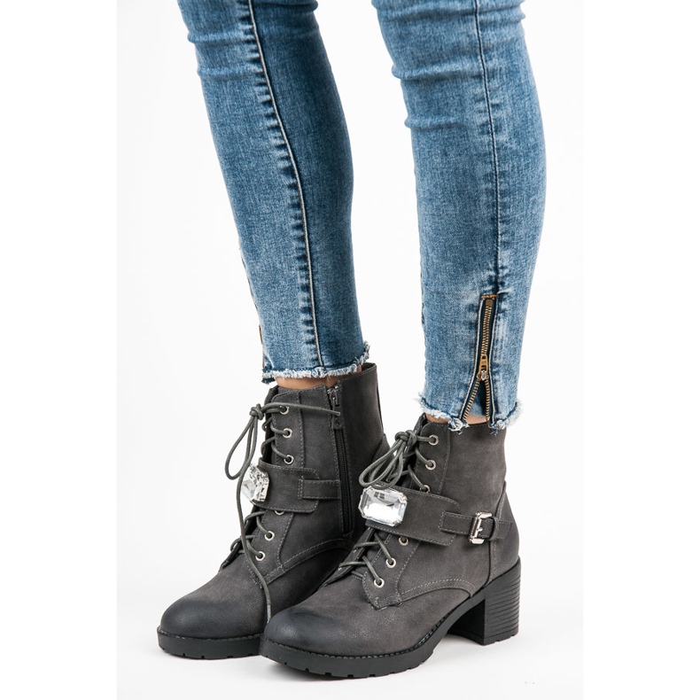 Kylie Workers on the post grey 1