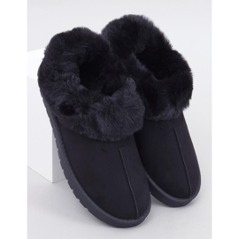 Fraley Black short fur trimmed emus 1