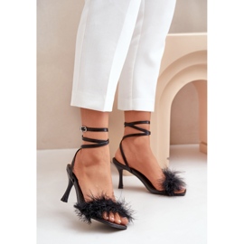 Black Emilettra high-heeled sandals with feathers 2