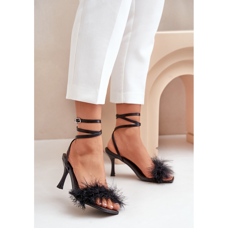 Black Emilettra high-heeled sandals with feathers 2
