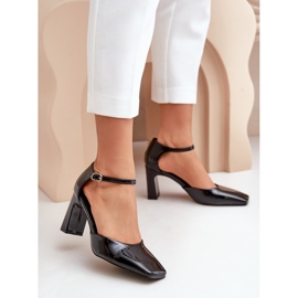 Pumps on a high heel made of patent leather, black Emindria 2