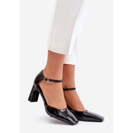 Pumps on a high heel made of patent leather, black Emindria 1