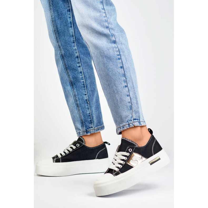 Low-top sneakers with a thick sole, black LY100B 1