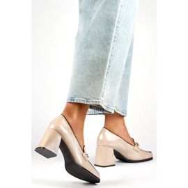 Beige elegant patent leather high-heeled shoes 1