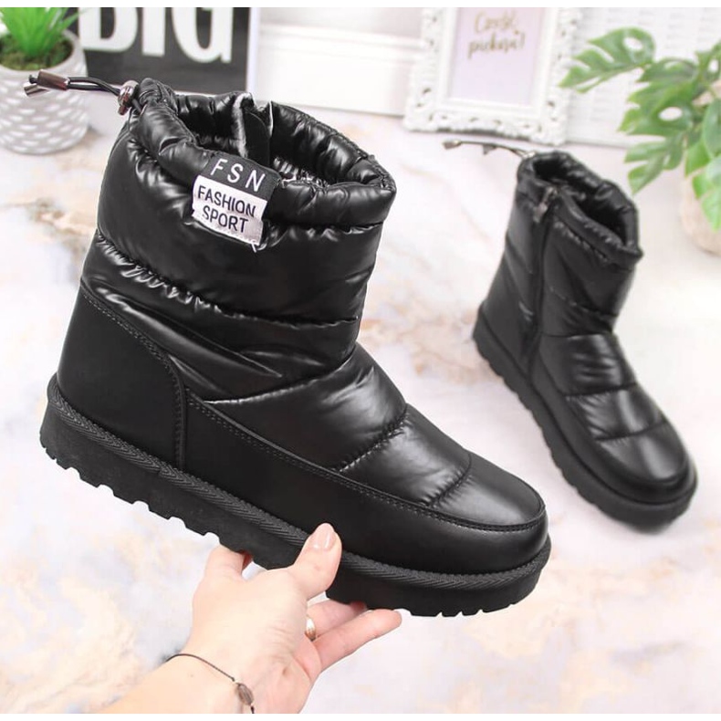 Metallic snow boots from Potocki W WOL119A black 1