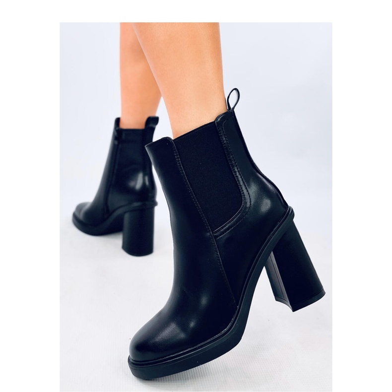 Jodhpur boots with high heels black 1