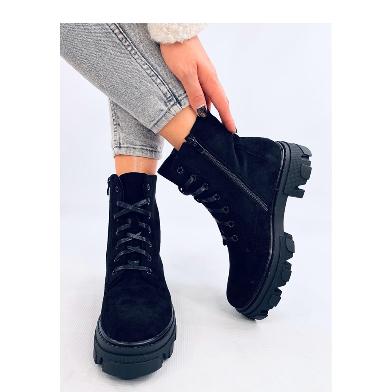 Healy Black lace-up ankle boots with a thick sole - Inello 2
