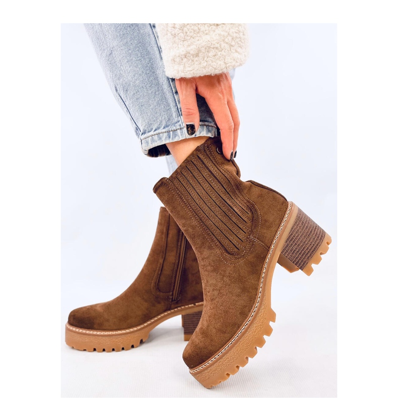 Chelsea boots with high heels brown 1