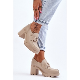 Shoes Model 20097 Beige Lacquer 1