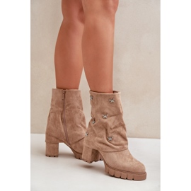 Boots Model 168-581 Beige 1