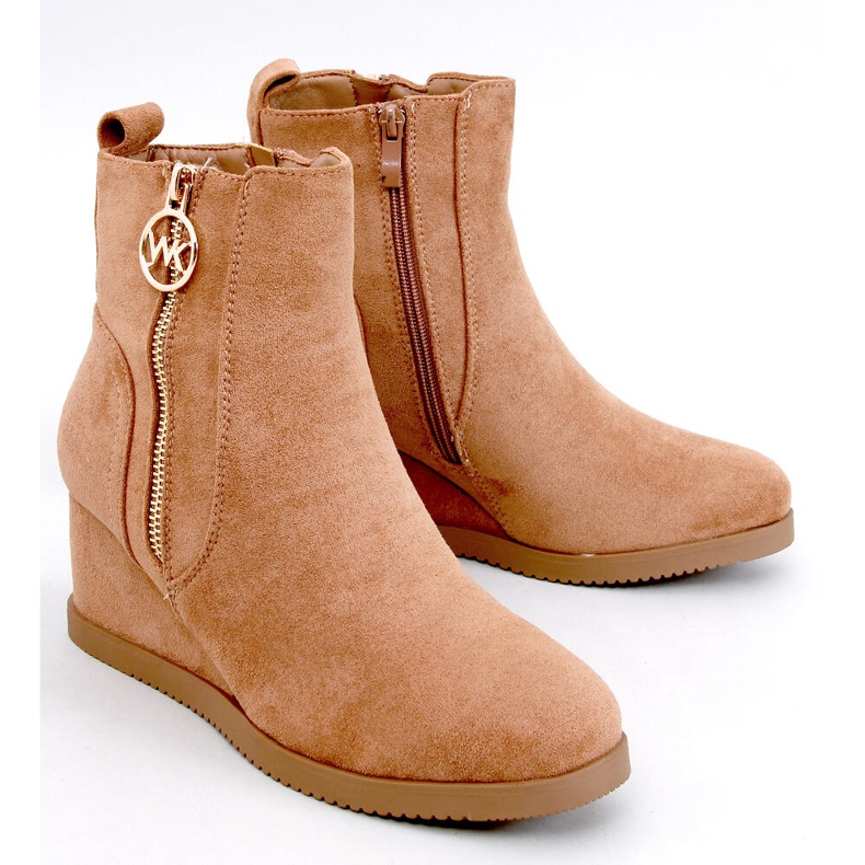 Women's wedge boots with a gold camel zipper brown 1