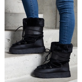 Black insulated women's slip-on snow boots decorated with fur 1