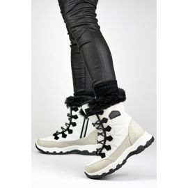 Women's snow boots with fur and zipper, white 9093W 1