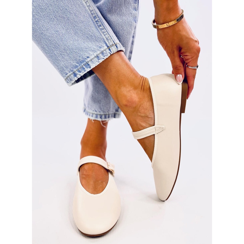 Women's ballerina shoes with a beige strap 1 Women's ballerina shoes with a beige strap 1
