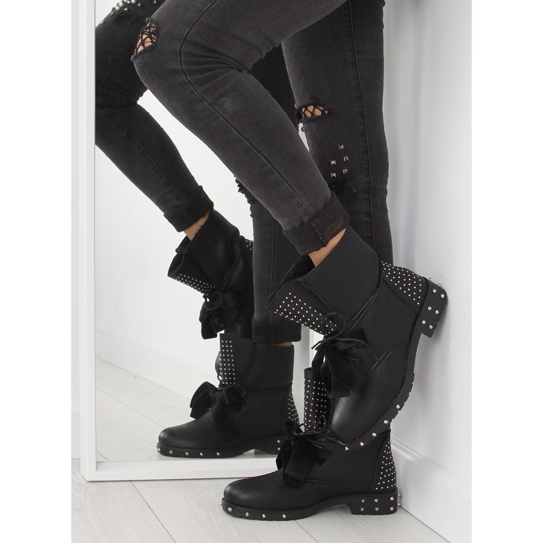 Workers with black studs E4947 black 2