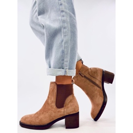 Beige insulated wide-heeled ankle boots 2