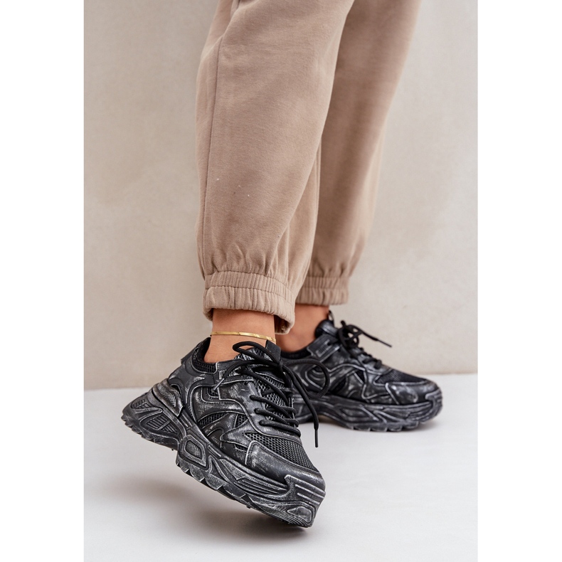 Women's Sneakers with Distresses on the Platform, Black 2