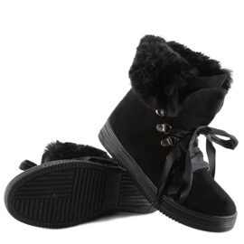 Black snow boots from GF-179 black 1