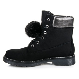 Bestelle Trappers with a detachable pompom black 1