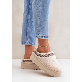 Women's beige platform snow boots 1