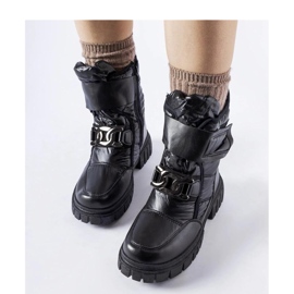 Black snow boots with a decorative buckle Athos - Solea 1