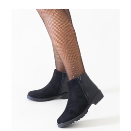 Black ankle boots with a crocodile skin motif, eco-suede Mifsada - Solea 1