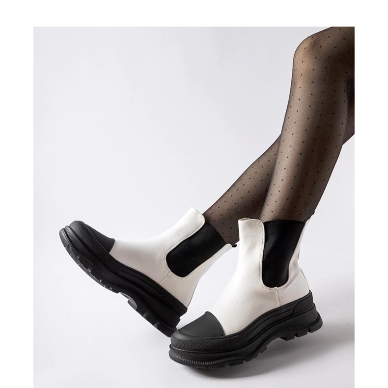 White ankle boots with a sports sole by Ermanno - Solea 1