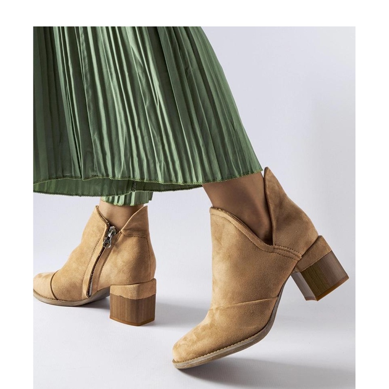 Beige ankle boots with an irregular upper by Busson - Solea 1